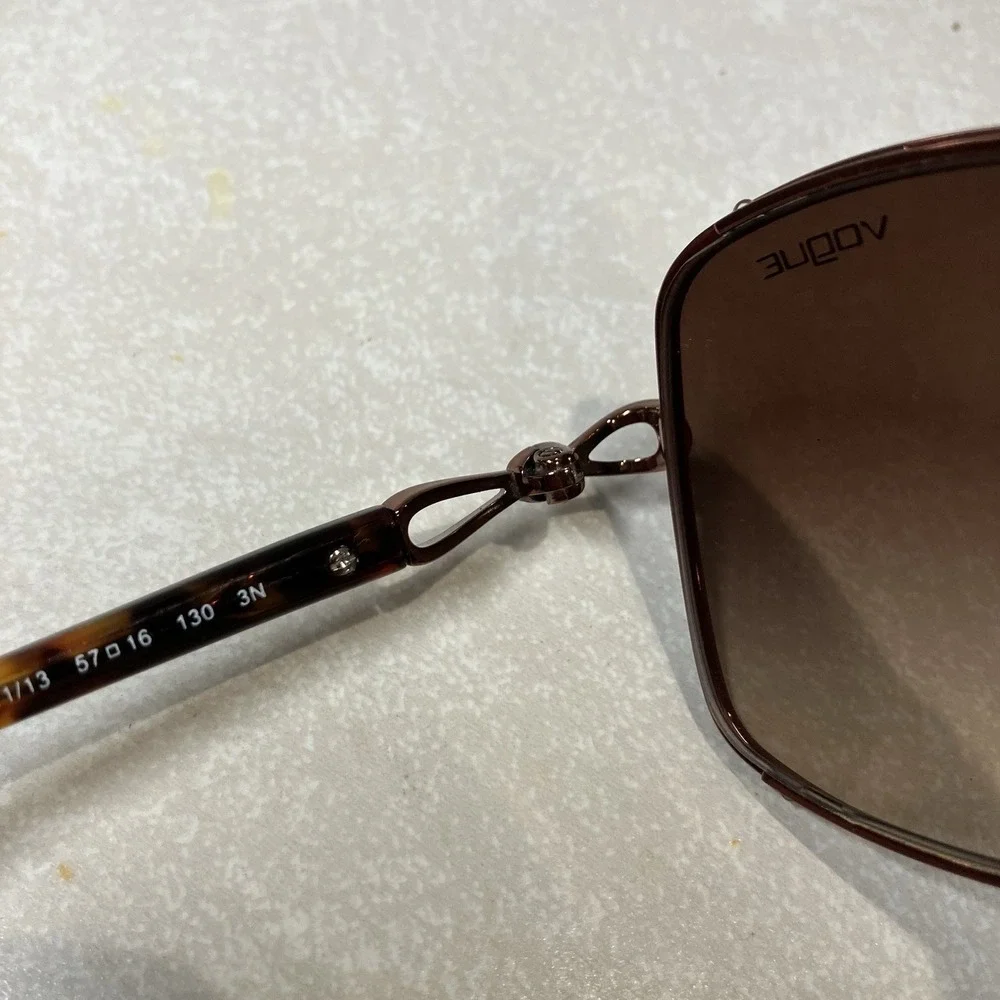 Vogue Italy Women's Sunglasses VO 3832-S 811/13 Tortoise Brown 57/16/130 w/case